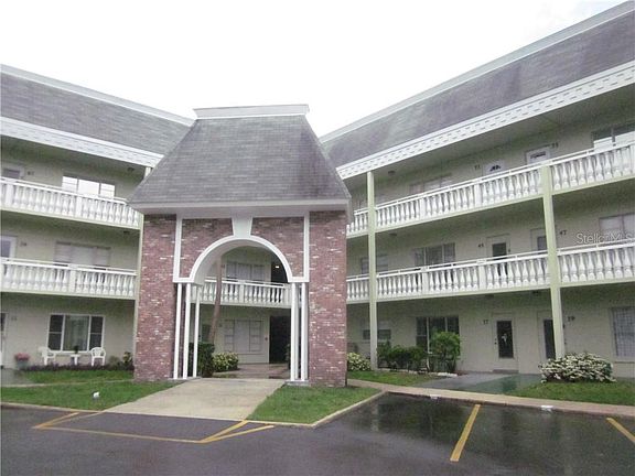 4th image of 2459 Columbia Dr APT 35