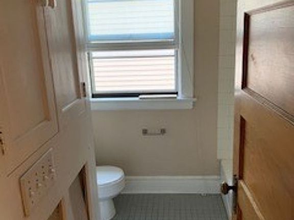 3rd image of 2609 Colfax Ave S