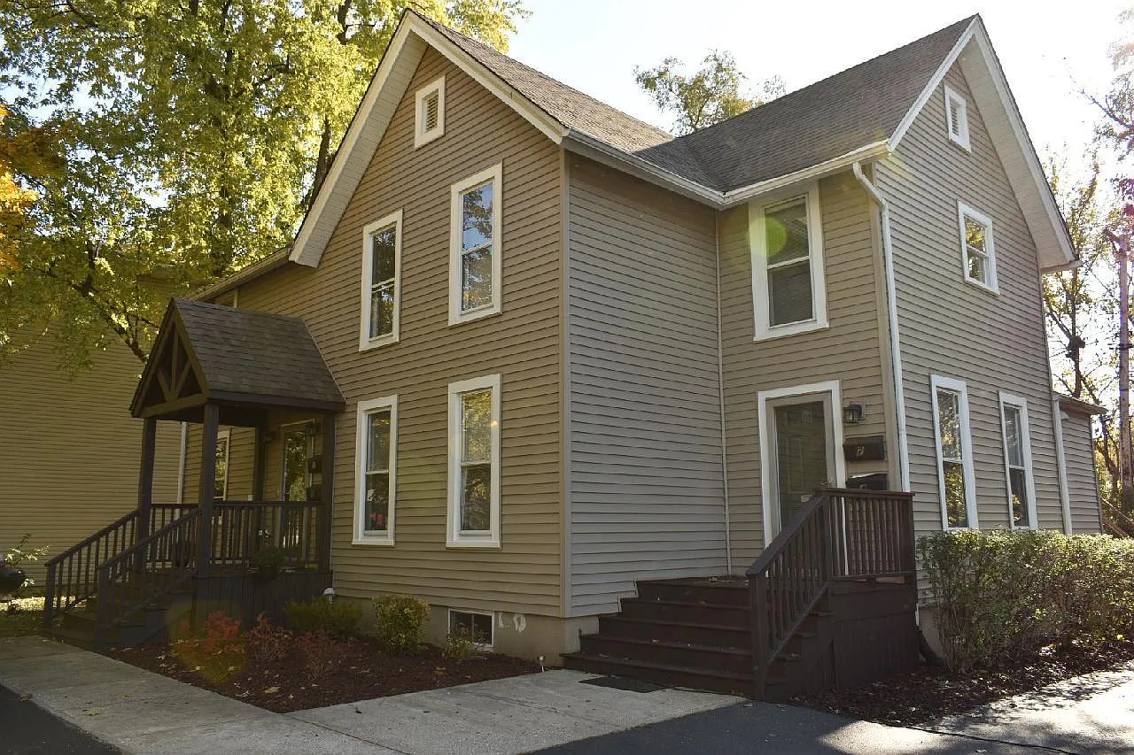 1510 W State St photo 1