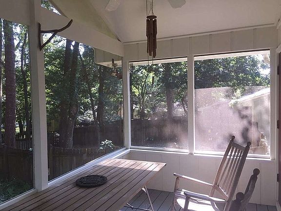 3rd image of 1115 Brafforton Dr