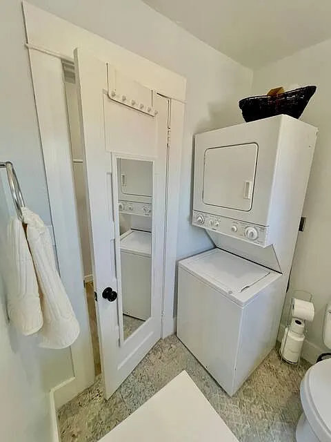 1 bed, 350 sqft, $1,855 — Photo 4