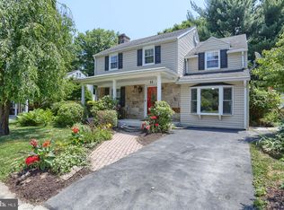 11 Country Club Pl E, Camp Hill, PA 17011