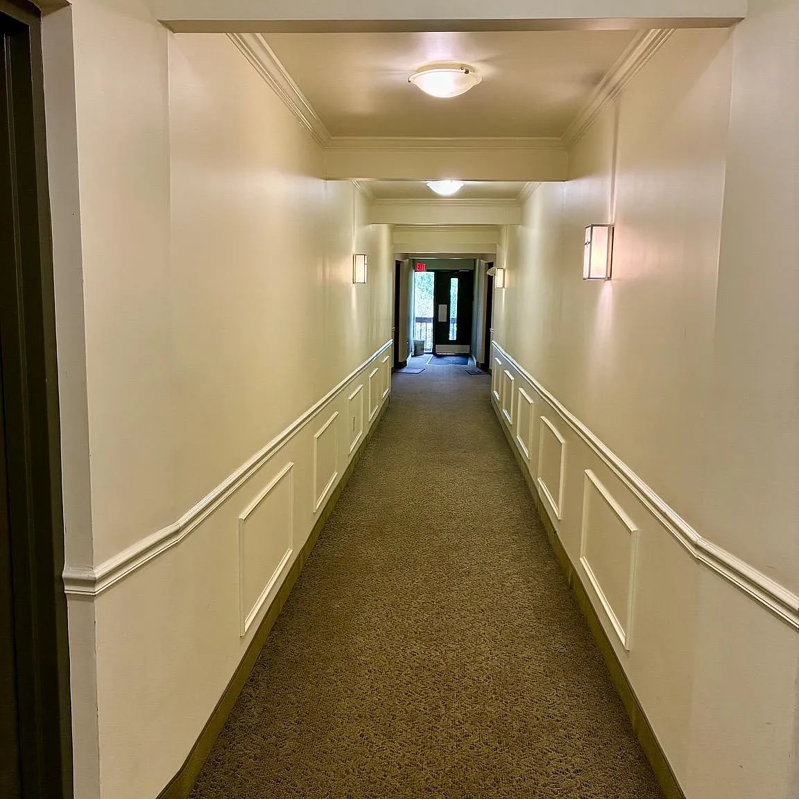 Cardinal Forest Condo — Photo 2