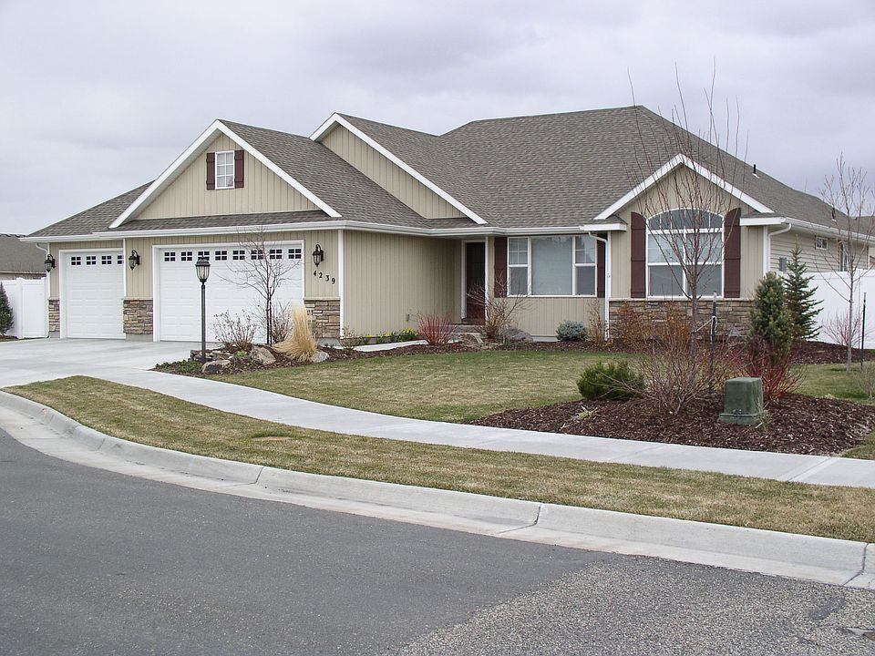 1st image of 4239 Daytona Cir