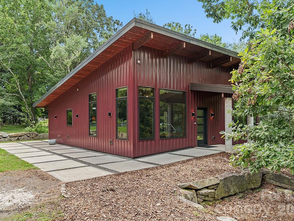 1st image of 39 Wolf Rd