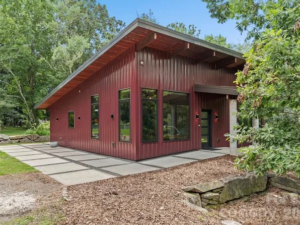 39 Wolf Rd, Asheville, NC 28805