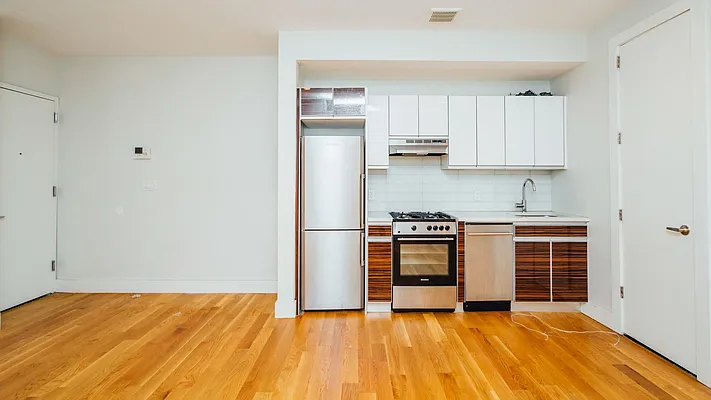 Rented by Nooklyn NYC LLC | media 17