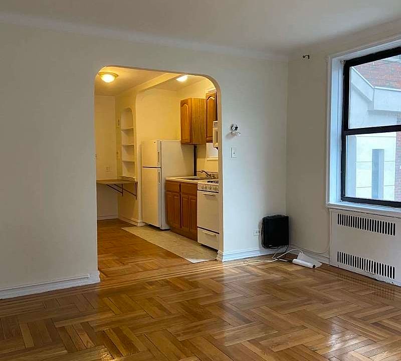 1st image of 2753 Ocean Ave APT 1G