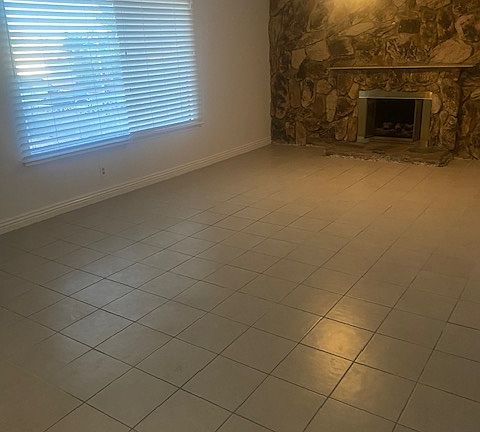 5th image of 3557 Rosewood St