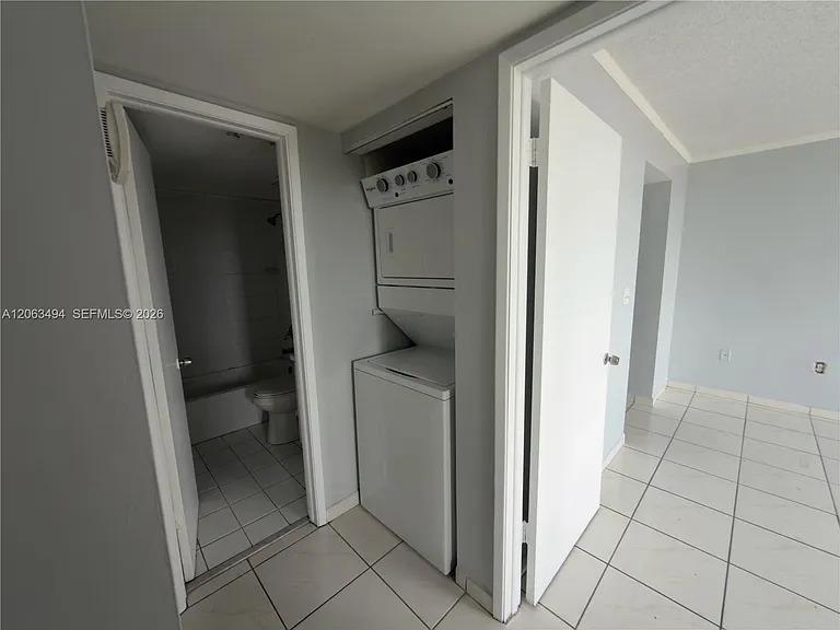 8231 NW 8th St #2-504 — Photo 14