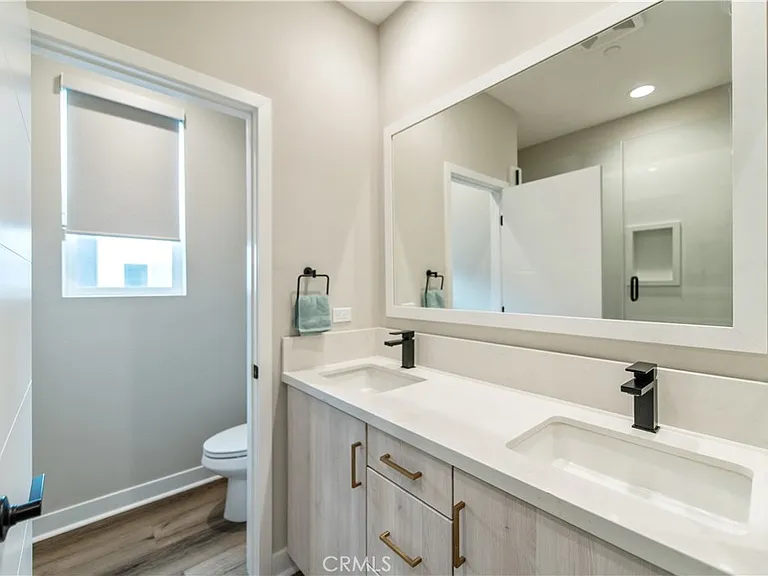 824 S Harbor Blvd — Photo 13
