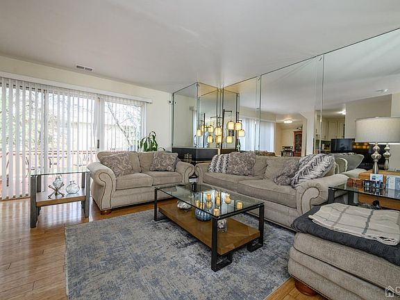 4th image of 238 McAuliffe Ct