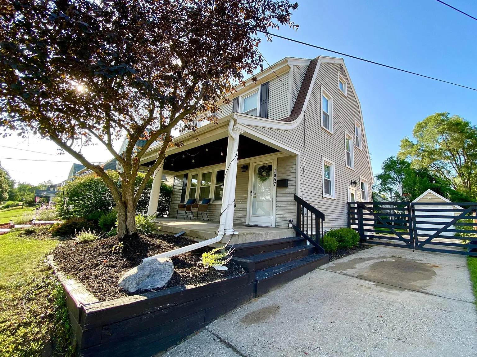 2 bed, 1641 sqft, $2,250 — Photo 3