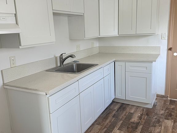 4th image of 6611 Marlow Ave