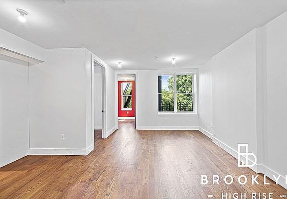 5th image of 2361 Atlantic Ave #3R