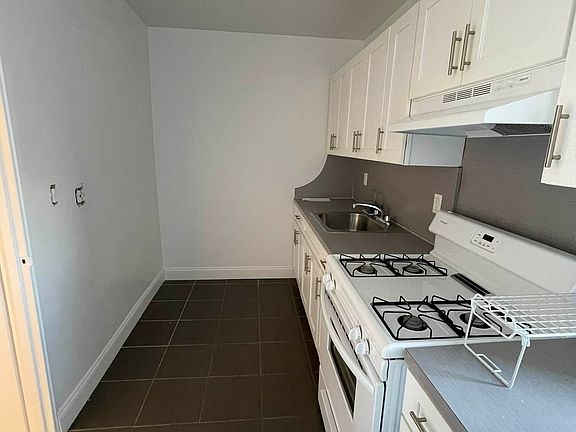 4th image of 143-36 Barclay Ave #4I