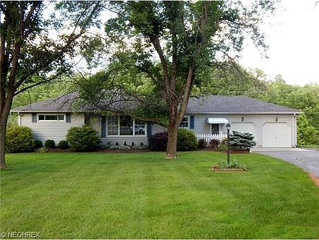 1st image of 3720 Meadowbrook Dr