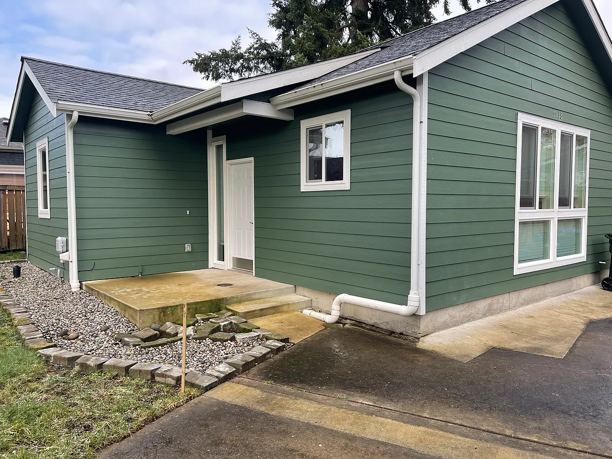 Building Photo - 5938 Danials Loop SE