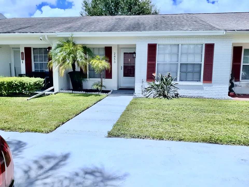 2 bed, 888 sqft, $1,300 — Photo 1