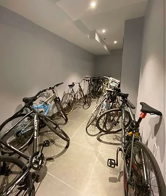 Rented by Avenues Real Estate | media 21