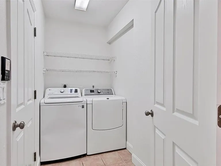1792 Floyd St — Photo 25