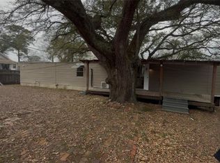 900 College Dr, Pineville, LA 71360