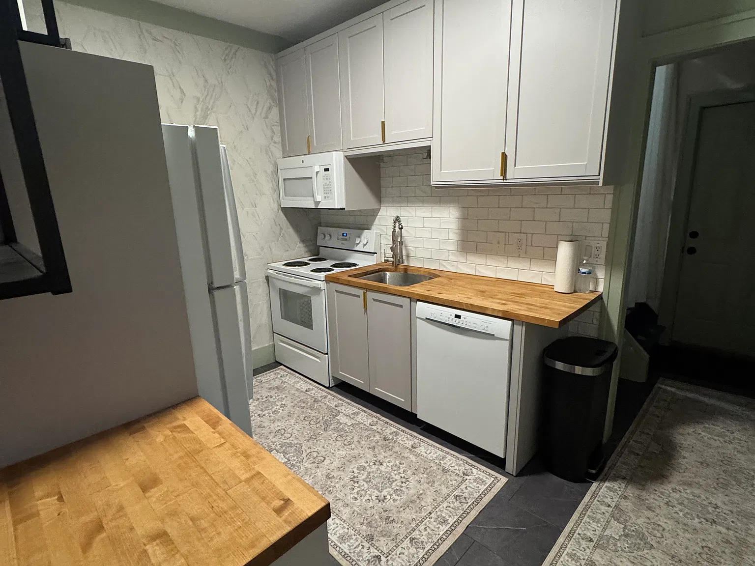 2 bed, 1100 sqft, $1,400 — Photo 4