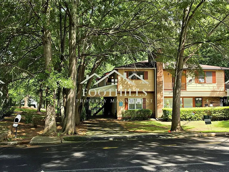 130 Tanglewood Dr #A — Photo 19