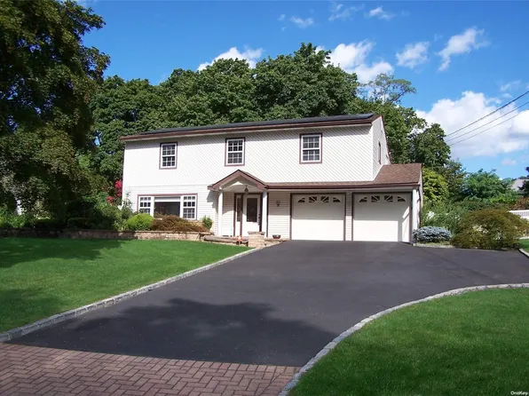 95 Walnut Street, Lake Grove, NY 11755