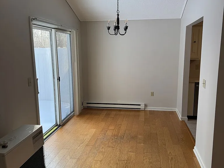 9 & 11 Oakview Dr. — Photo 7