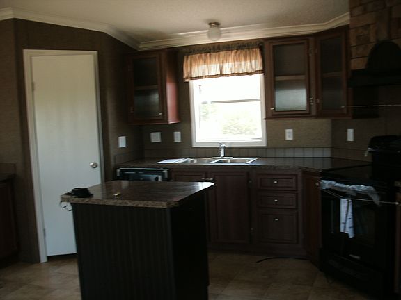 5th image of 211 Lindas Ln