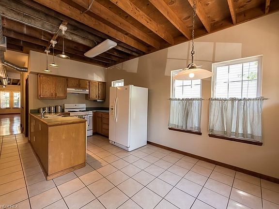 4th image of 3390 Beechwood Ave #1