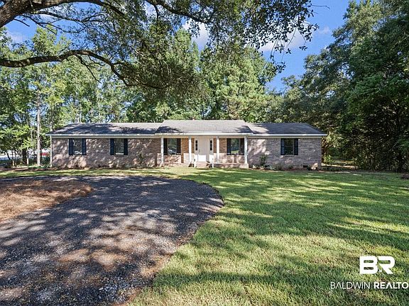 3rd image of 303 Rabun Rd