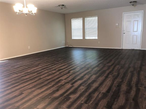 4th image of 2305 Spruce Meadow Ln