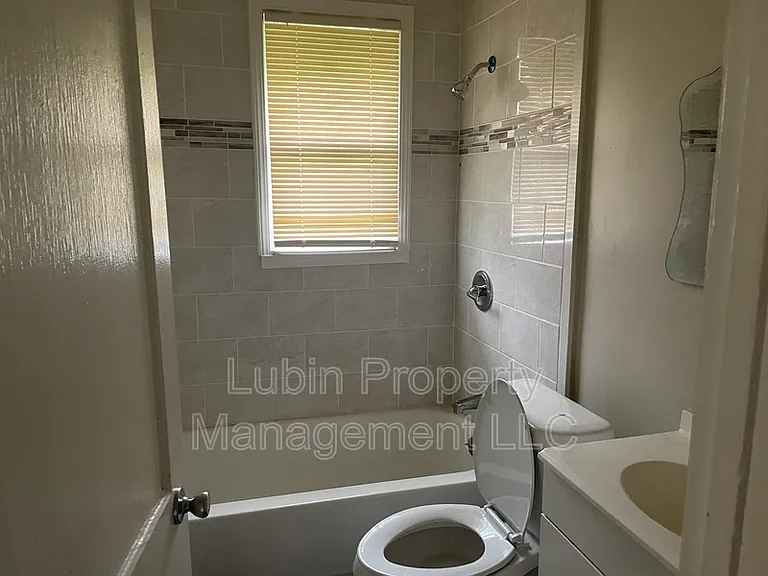 1575 Cella St — Photo 5