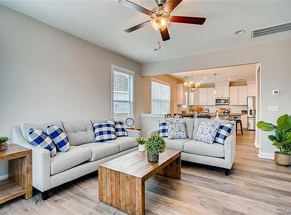 5th image of 178 Pine Eagle Dr