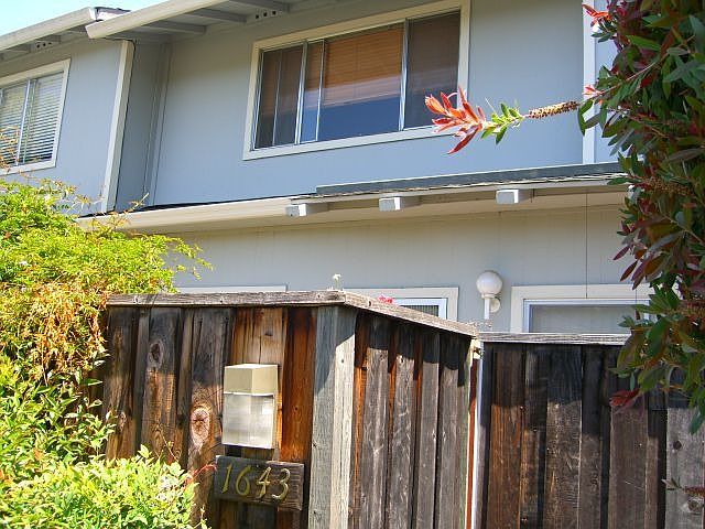 Front door gate