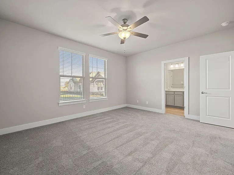 219 Pinnacle Ln — Photo 9