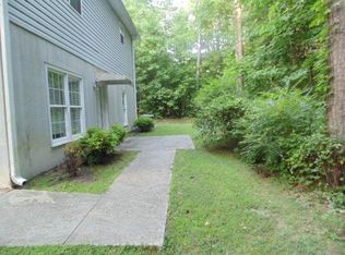 122 N Woods Rd, Henderson, NC 27536