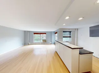 100 La Salle Street 5E image 1 of 7