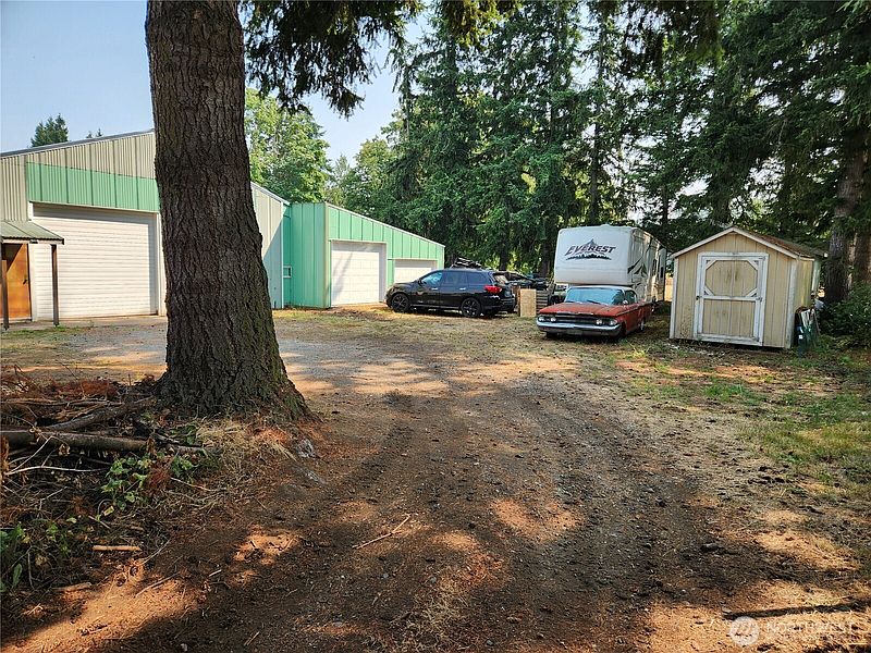 5th image of 273 W Bartlett