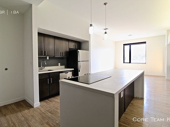 3rd image of 662 E 63rd St #304