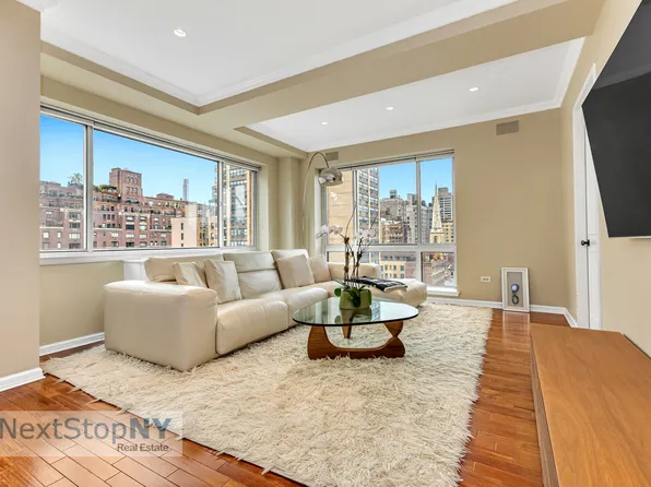 201 East 80th Street image 3 of 14