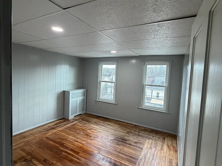 1219 W Walnut St — Photo 20