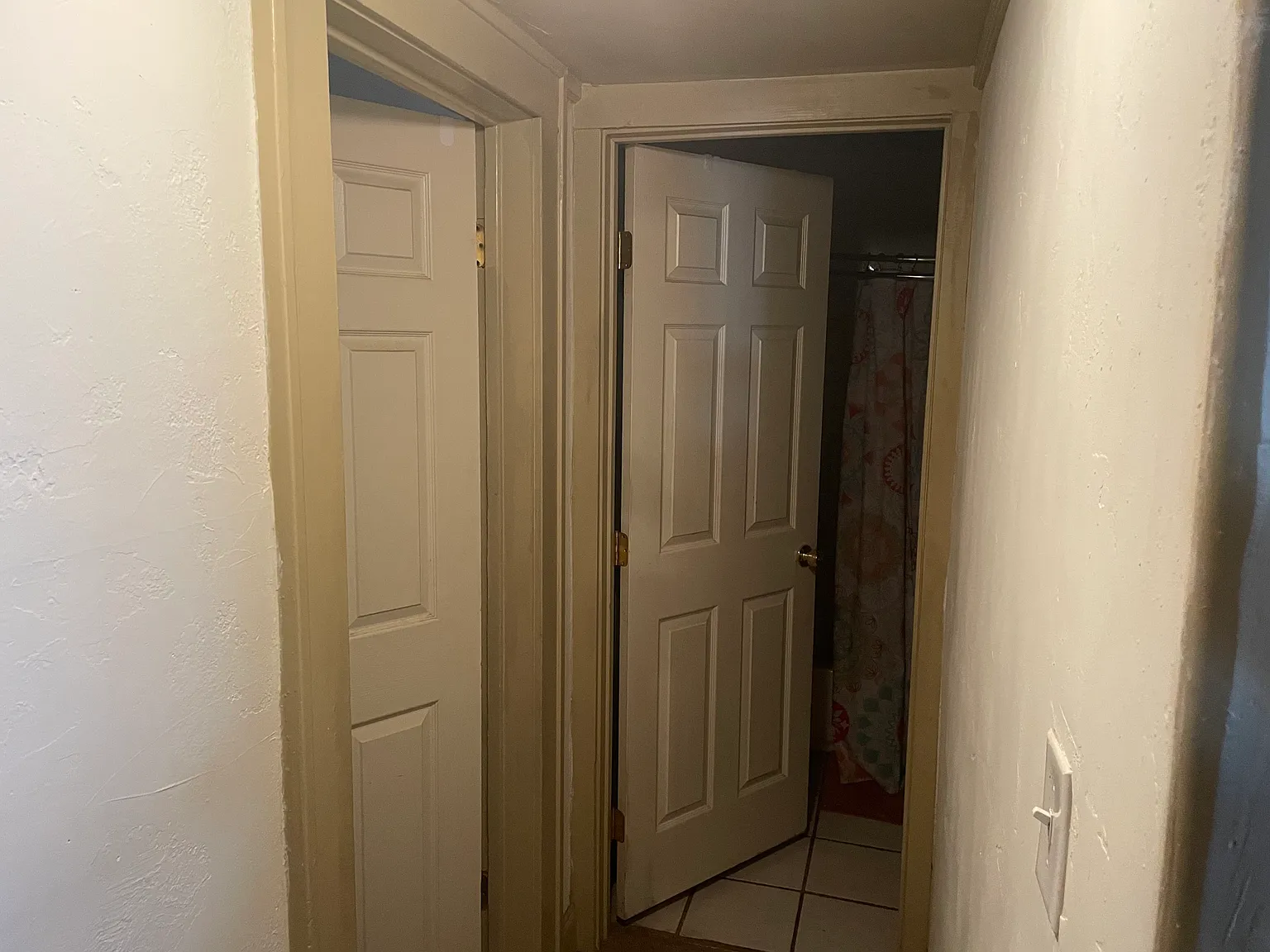 3 bed, 1100 sqft, $800 — Photo 1