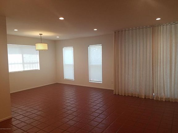 4th image of 532 N Rossmore Ave APT 114