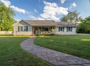 325 Harris Ln, Lebanon, MO 65536