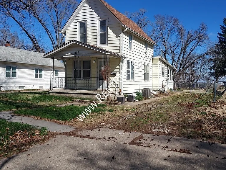 1108 NE Kellam Ave — Photo 2