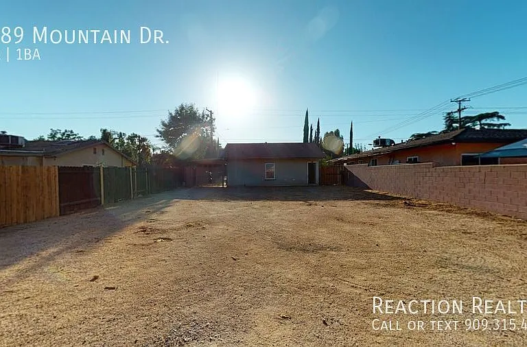 4189 Mountain Dr — Photo 12