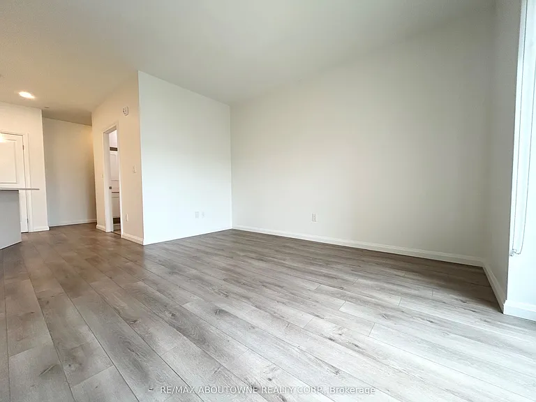 144 Watson Rd N #704 — Photo 8